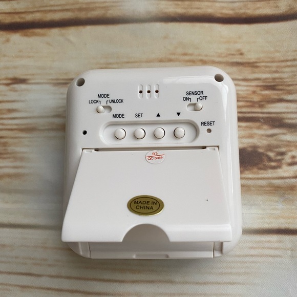 Touch Sensitive Multi Function White Digital Clock, 5 Modes. - Picture 7 of 13